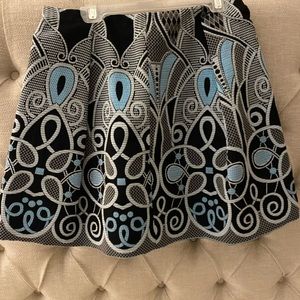 Embroidered skirt by Tara Jarmon